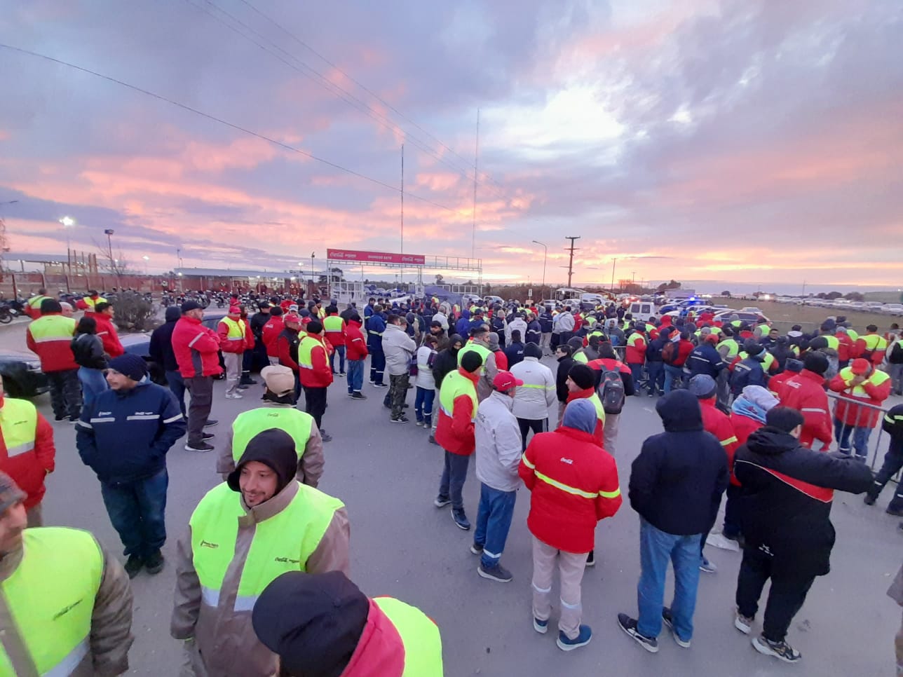 Los obreros de Coca Cola, durante la huelga de mayo pasado, donde hubo 51 despidos.